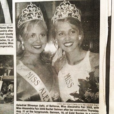 Picture of Galadriel Stineman and Rachel Gaimen in 2006 during Miss Alexandria Fair.